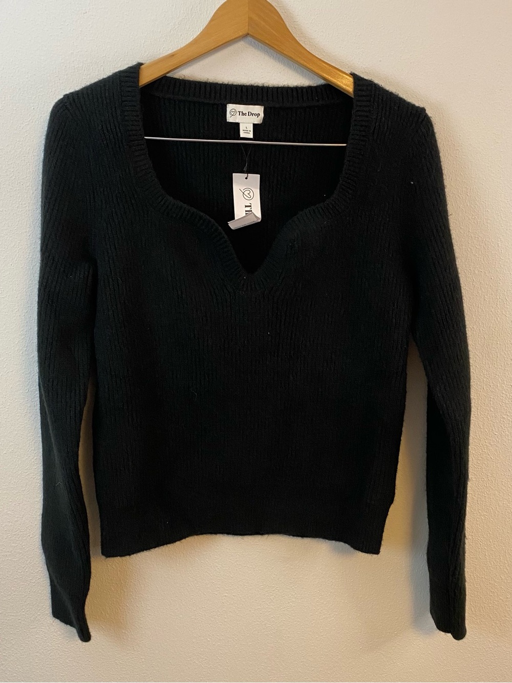 The Drop V-Neck Long Sleeve Sweater Black NWT Womens Large